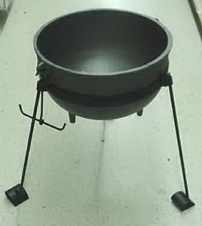 10 gal. cast iron cook pot